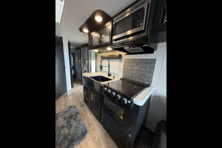 Wheelchair accesible Forest River 22 RR Toyhauler LS28