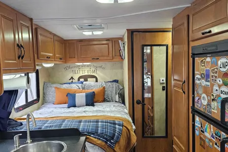 Thor Majestic 23a Class C - Moab - Unlimited Miles