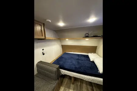 2024 THE WOLF DEN !!!! Great for easy moving!