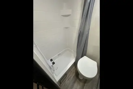 2024 THE WOLF DEN !!!! Great for easy moving!