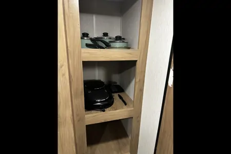 2024 THE WOLF DEN !!!! Great for easy moving!