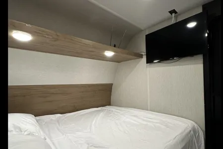 2024 THE WOLF DEN !!!! Great for easy moving!