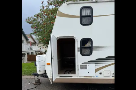 Dutchmen Aerolite 21QS Travel Trailer