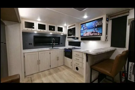 2024 Forest River Grand Surveyor 268FKBS