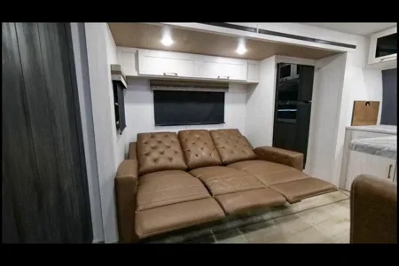 2024 Forest River Grand Surveyor 268FKBS