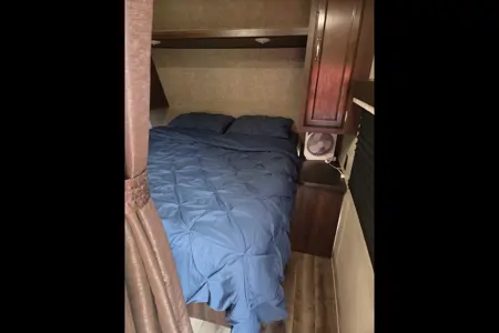 Great Lakes Glampers Jayco 294QBHS Travel Trailer