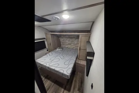 Michael's Gulf Stream 26bhg Travel Trailer