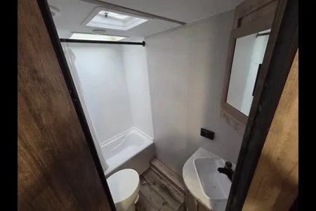 Michael's Gulf Stream 26bhg Travel Trailer