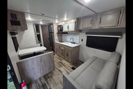 Michael's Gulf Stream 26bhg Travel Trailer