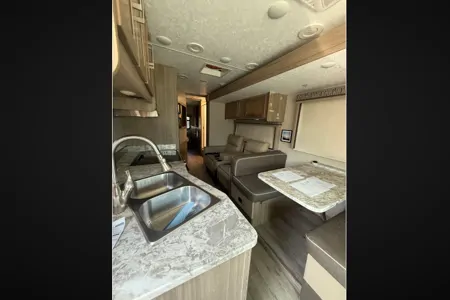 35 - 2020 Coachmen Pursuit