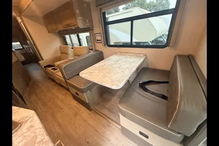 35 - 2020 Coachmen Pursuit