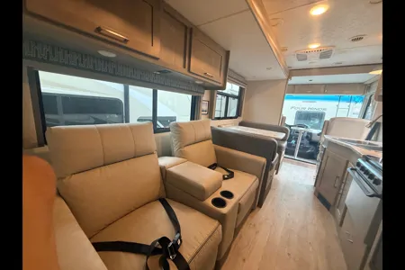 35 - 2020 Coachmen Pursuit