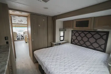 A5 Pursuit Sleeps 6 -Comfort, Space, Road Confidence w/Every Family-StarLink
