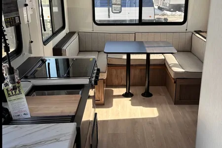 Brand new 20RDSE Travel Trailer for rent