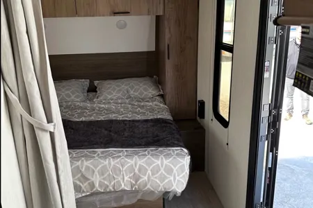 Brand new 20RDSE Travel Trailer for rent