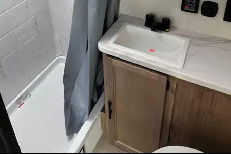 Brand new 20RDSE Travel Trailer for rent