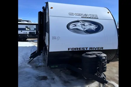 Brand new 20RDSE Travel Trailer for rent