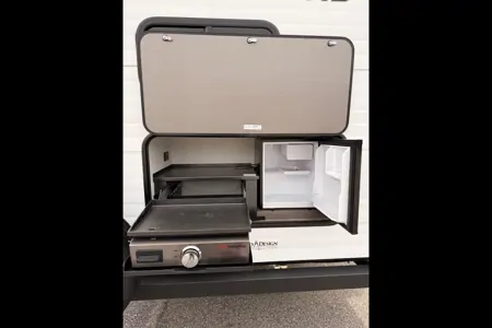 BRAND NEW JUST FOR YOU! 2025 Grand Design Transcend Sleeps 8