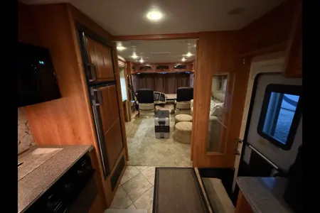 Coachmen Encounter Class A ready for a trip