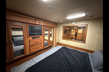 Coachmen Encounter Class A ready for a trip