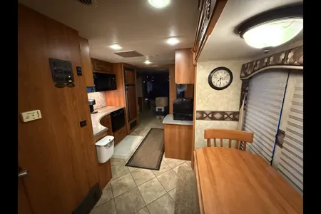 Coachmen Encounter Class A ready for a trip