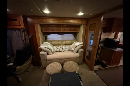 Coachmen Encounter Class A ready for a trip
