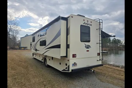 Roger's Jayco Alante Class A