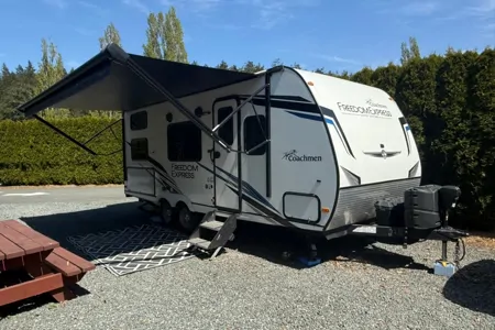 Garrett's Coachman Freedom Express 22SE Travel Trailer
