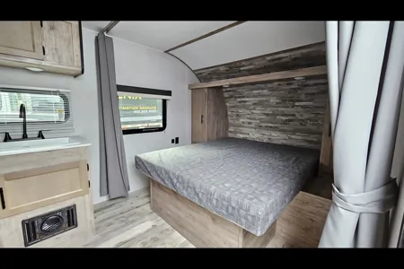 ROYALTON GRAND RIVER 25 BH  *** DOUBLE BUNK BED ***