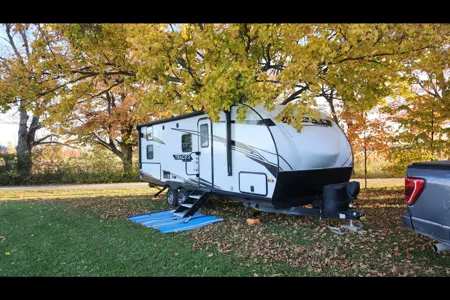 Tracer Retreat: 8 person travel trailer