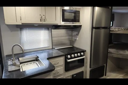 Tracer Retreat: 8 person travel trailer