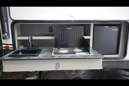 Tracer Retreat: 8 person travel trailer