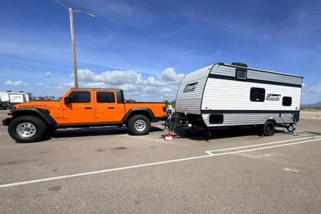 Home away from home Coleman 17B Travel Trailer