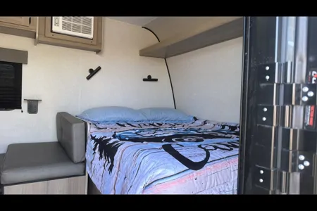 Home away from home Coleman 17B Travel Trailer