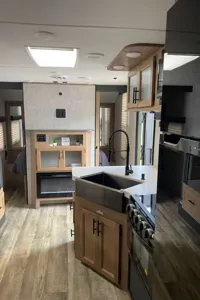 CL 17 CHEROKEE GREY WOLF Travel Trailer