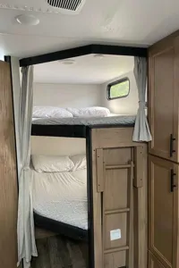CL 17 CHEROKEE GREY WOLF Travel Trailer