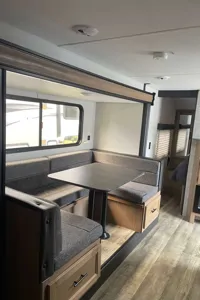 CL 17 CHEROKEE GREY WOLF Travel Trailer