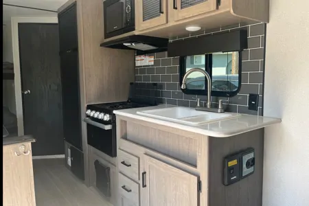 Okanagan Leisure's Keystone Hideout Travel Trailer