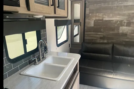 Okanagan Leisure's Keystone Hideout Travel Trailer