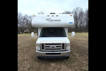 Fireside RV's Coachmen Freelander 32BH Class C Bunkhouse - LMI2133