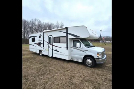 Fireside RV's Coachmen Freelander 32BH Class C Bunkhouse - LMI2133