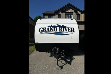 Sunny & Harvey’s 2024 Grand River 22mb Travel Trailer
