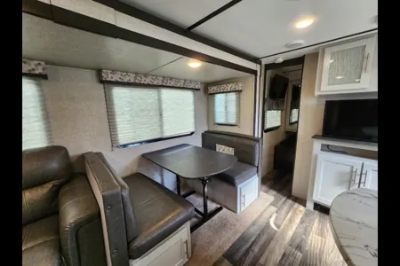 2019 Keystone 28ft Bunkhouse - Sleeps 9, Now Booking Early Bird Specials for 2026!