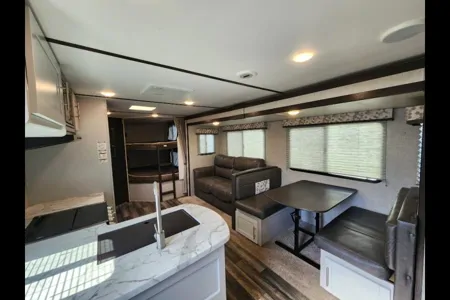 2019 Keystone 28ft Bunkhouse - Sleeps 9, Now Booking Early Bird Specials for 2026!
