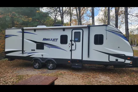 2019 Keystone 28ft Bunkhouse - Sleeps 9