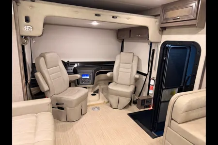 Entegra Coach vison xl Class A