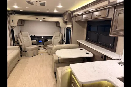 Entegra Coach vison xl Class A