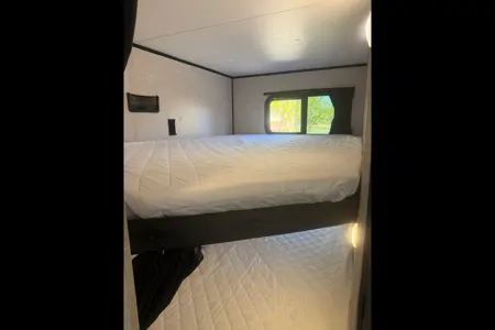 Irma's Highland Ridge RV 26BHS Travel Trailer W/Solar