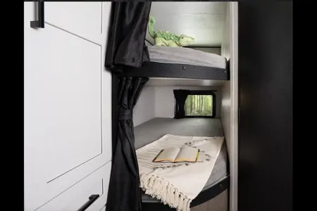 Irma's Highland Ridge RV 26BHS Travel Trailer W/Solar