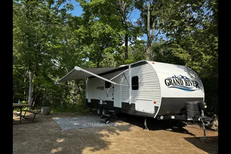 Grand River Comfortline Bunkhouse Escape